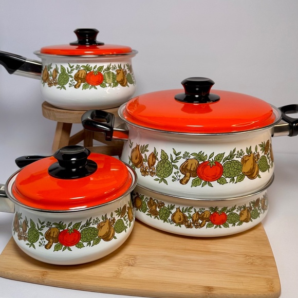 Vintage 1970's LEVCO Gourmet Porcelain Cookware Set NEW - Picture 5 of 15